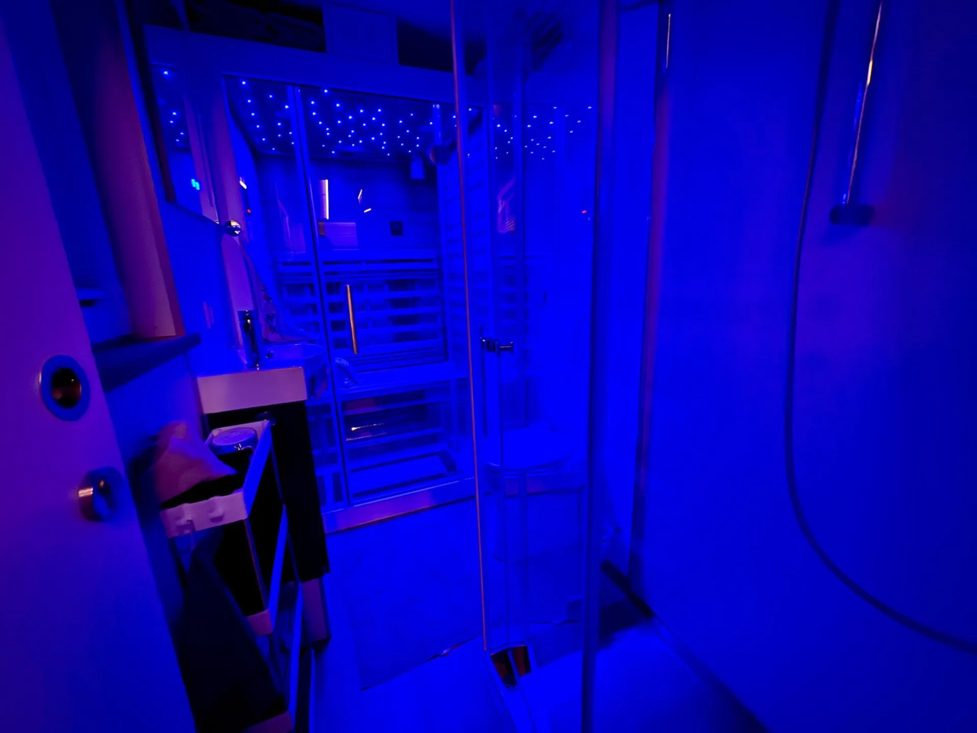 Digital Detox & Wellness